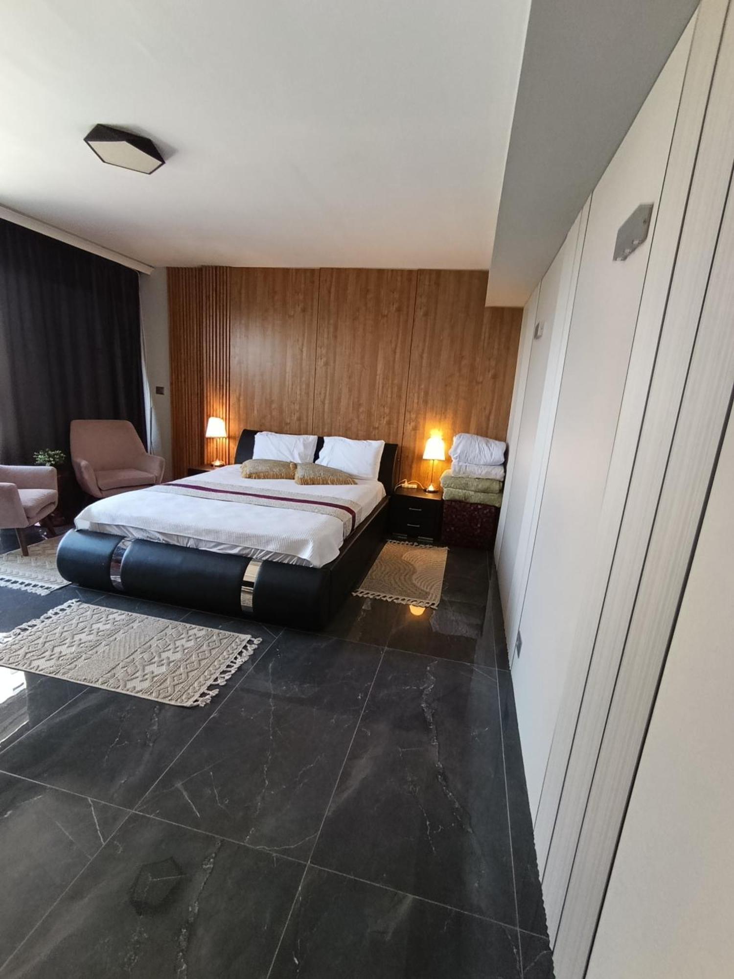 Penthouse Apartment On The Beach Bat Yam Eksteriør bilde