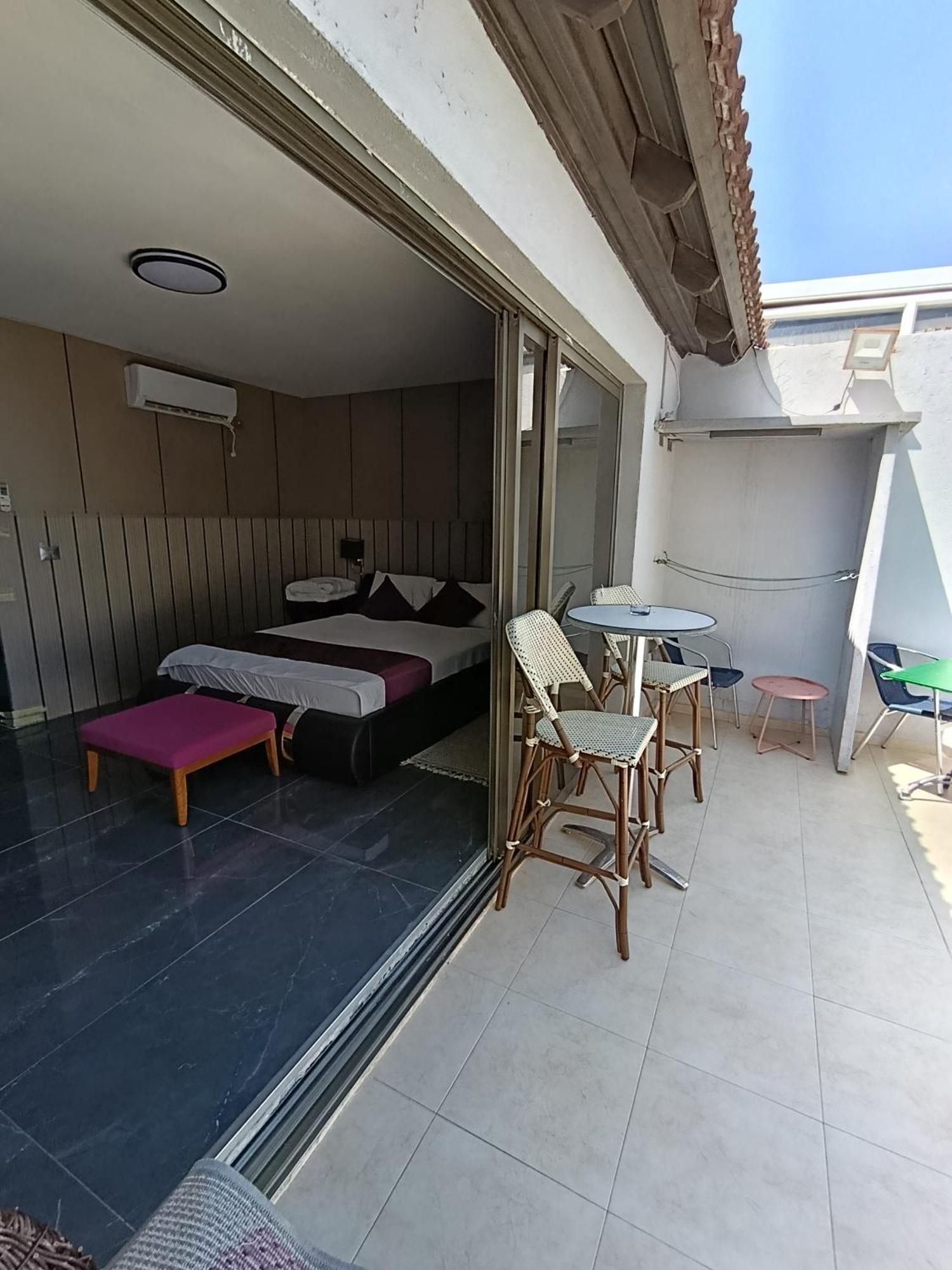 Penthouse Apartment On The Beach Bat Yam Rom bilde