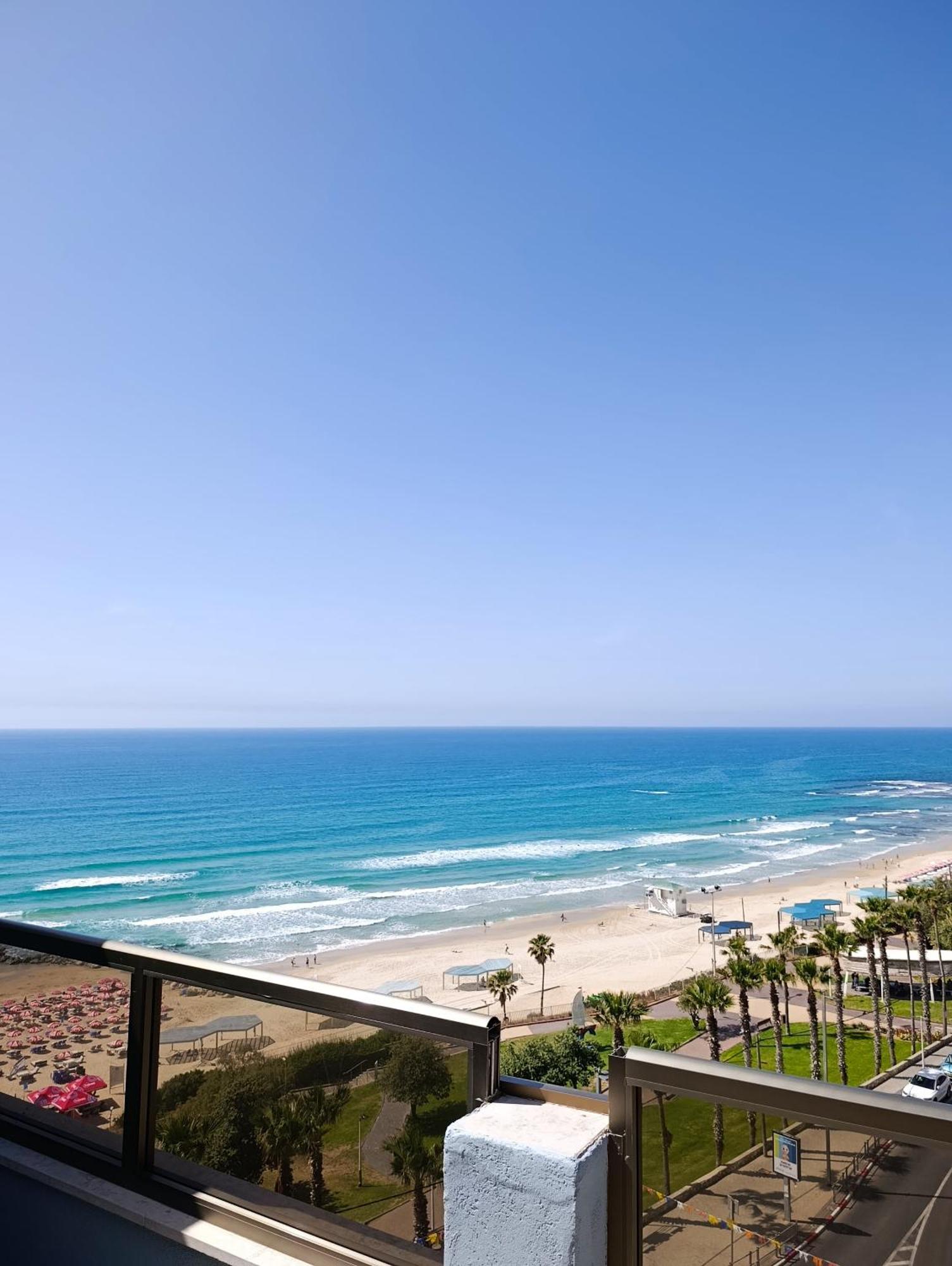 Penthouse Apartment On The Beach Bat Yam Rom bilde