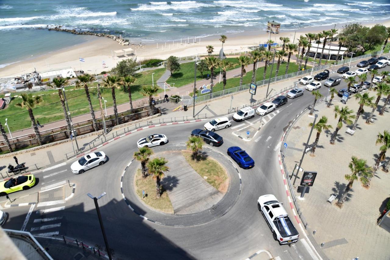 Penthouse Apartment On The Beach Bat Yam Eksteriør bilde