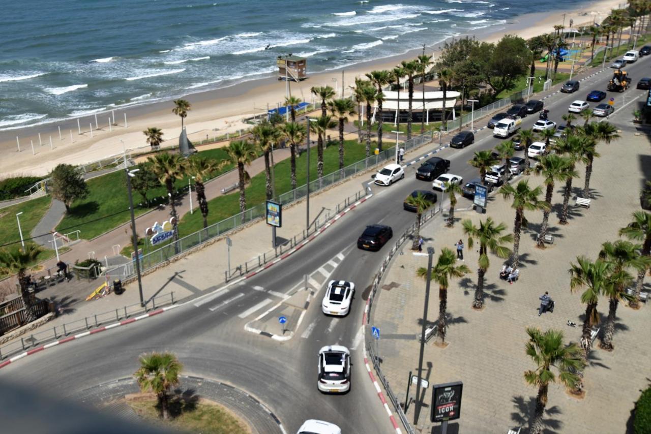 Penthouse Apartment On The Beach Bat Yam Eksteriør bilde