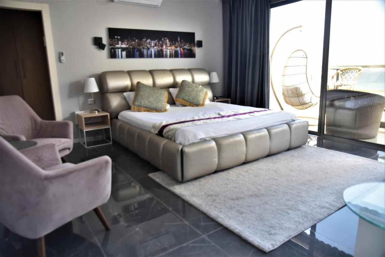 Penthouse Apartment On The Beach Bat Yam Eksteriør bilde