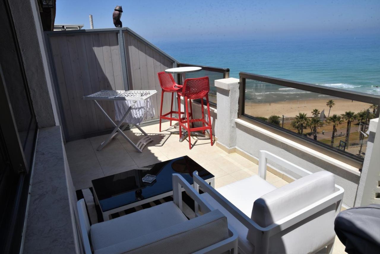 Penthouse Apartment On The Beach Bat Yam Eksteriør bilde